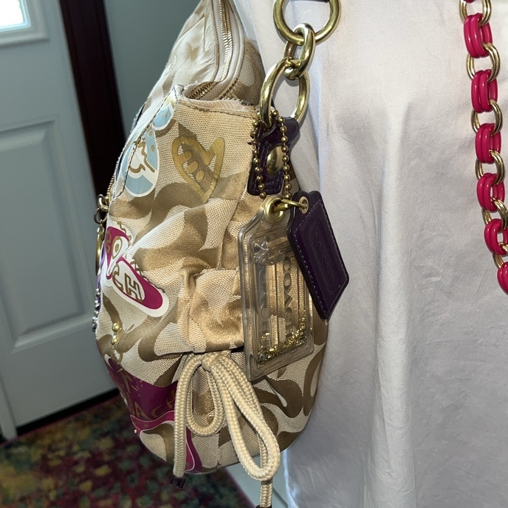 Coach  Poppy  Rare 15311   signature C Tan & Gold  Op Art Graffiti vinyl & Bling - Picture 5 of 17
